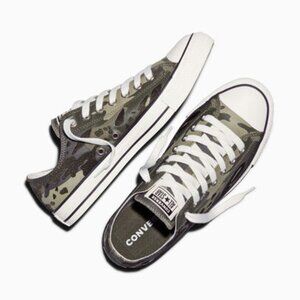Chuck Taylor All Star Wide Classic In Camo Unisex Low Top Canvas Shoe M7/W9
